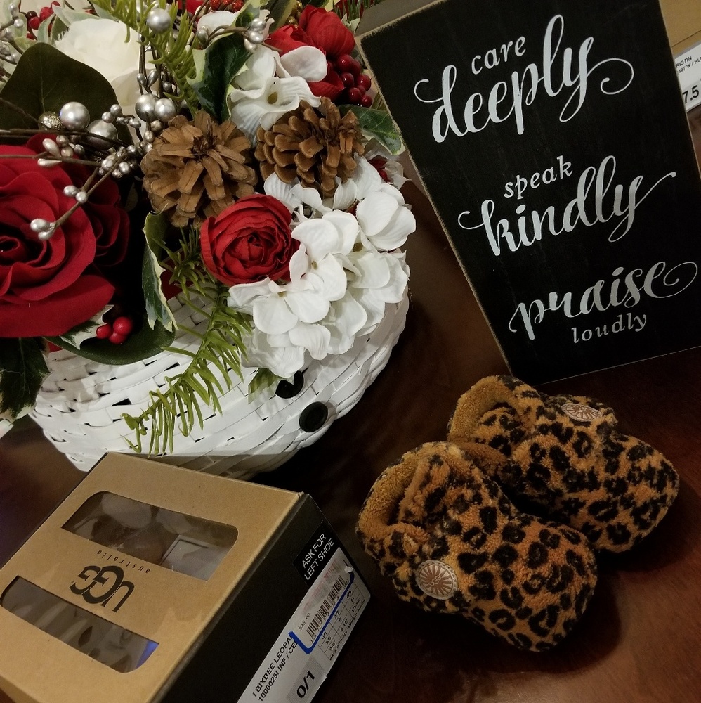 I Bixbee Leopard Print infant Uggs